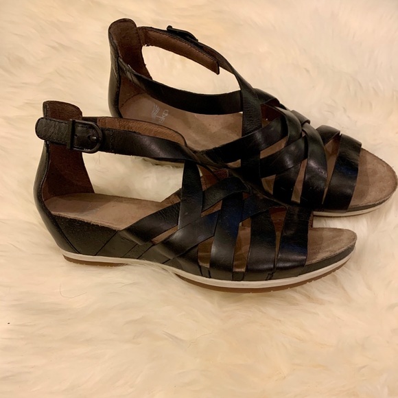 dansko women's vivian gladiator sandal